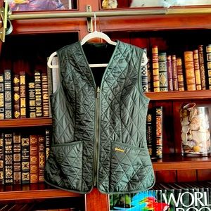 Quilted hunter green Barbour vest, Size 8